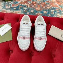 구찌 스크리너 스니커즈 765128AACV8 9062