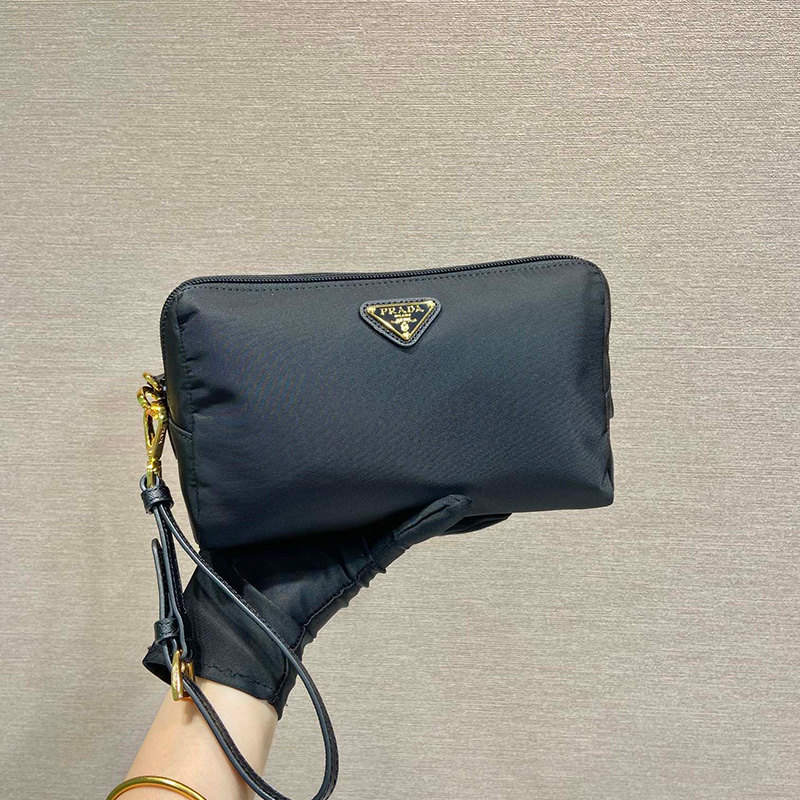 프라다 리나일론 파우치 블랙 1NS693 R067 F0002