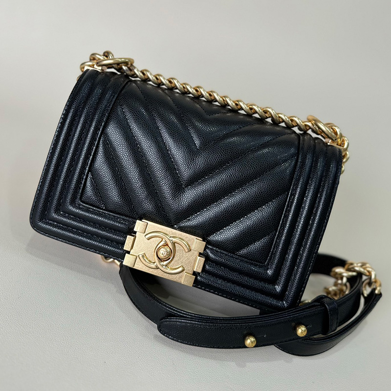 샤넬 보이백 스몰 플랩백 루테늄 캐비어 A67085 B08781 (5칼라)