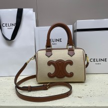 셀린느 CELINE 퀴르 트리옹프 스몰 보스턴 197582EFL.02NT