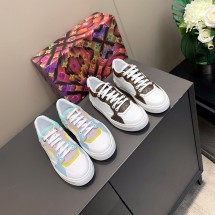 루이비통 타임아웃 패션워커 2칼라 1A95TD