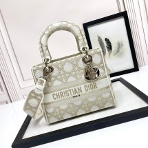 디올 레이디 라이트 자수 까나쥬 M0565PREY M879