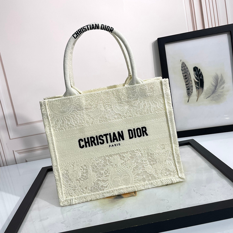 디올 북토트 백 스몰 화이트 M1296ZECY M933