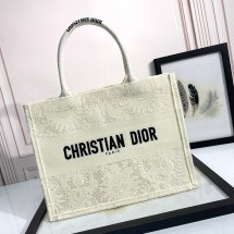 디올 북토트 백 미듐 화이트 M1296ZECY M933