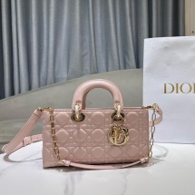 디올 레이디 디조이 미디엄 백 연핑크 M0540ONGE