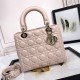 디올 레이디백 호라이즌블루 까나쥬 미디엄 토트백 연핑크 M0565ONGE
