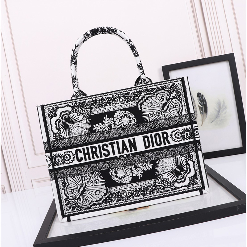 DIOR 디올 북 토트백 미디움 화이트블랙 미듐 M1296ZESE M993