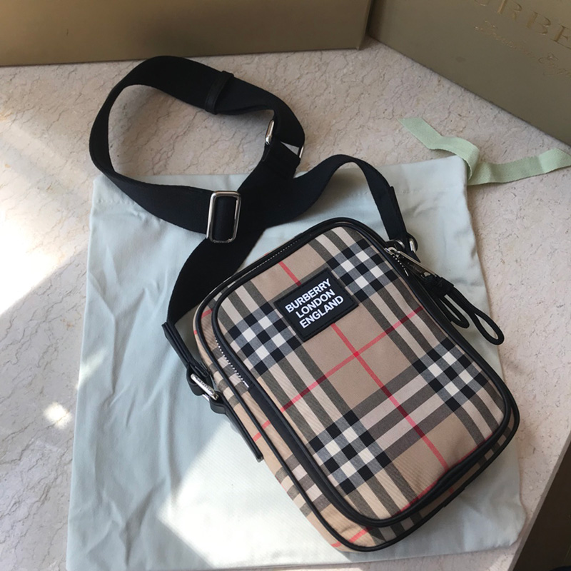 버버리 BURBERRY 빈티지 체크 레더 크로스바디백 8023381