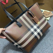 버버리 미디엄 체크 토트백 브라운 8069659
