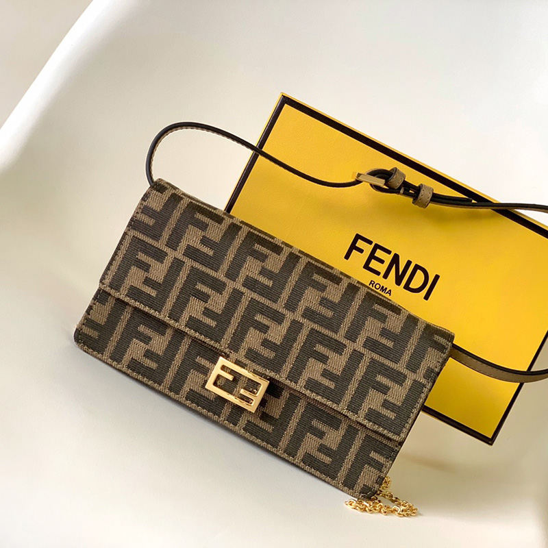 펜디 FF 바게뜨 월렛 온 체인 클러치 겸 숄더백 8M0498 A98P F0A6E