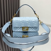 펜디 라이트 블루 나파 레더 백 8BR600A72VF1NQ8