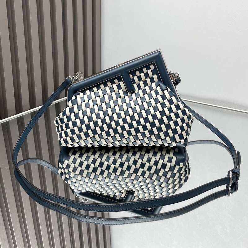 24SS 펜디 토트백 8BP129ANWF F1LMG