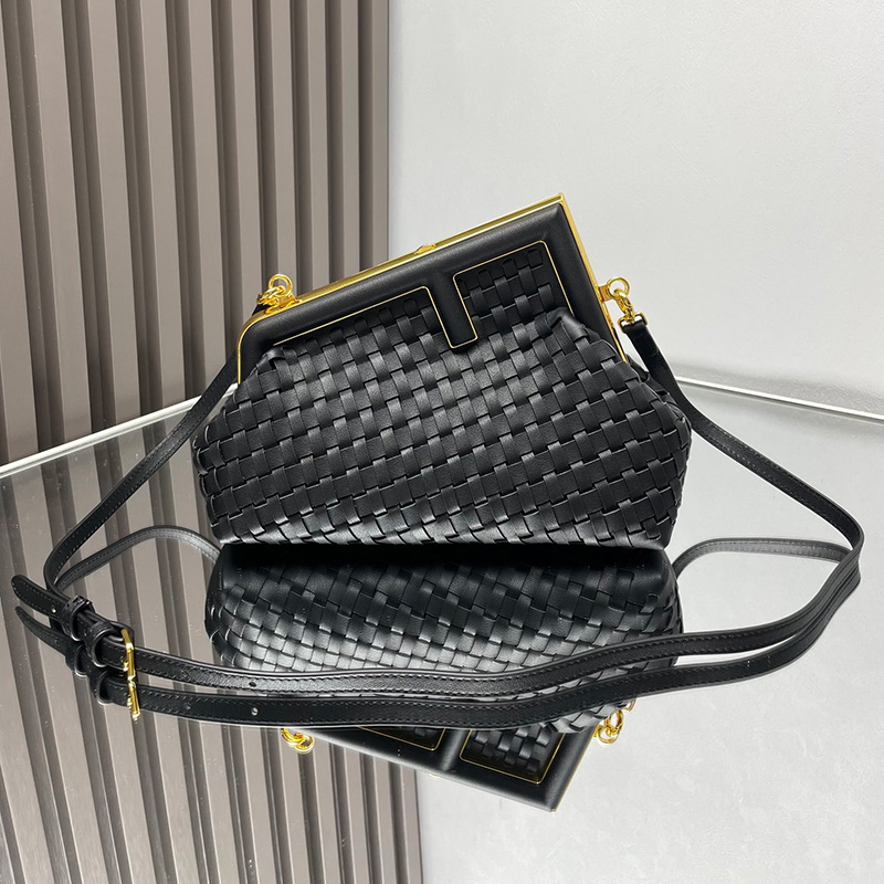 팬디 숄더백 8BP129