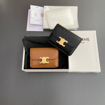 셀린느 플랩 트리옹프 카드 지갑 홀더 트리오페 3컬러 10I583DPV 38NO