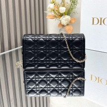 디올 레이디 체인 지갑 파우치 백 블랙 S0204ONMJ_M900