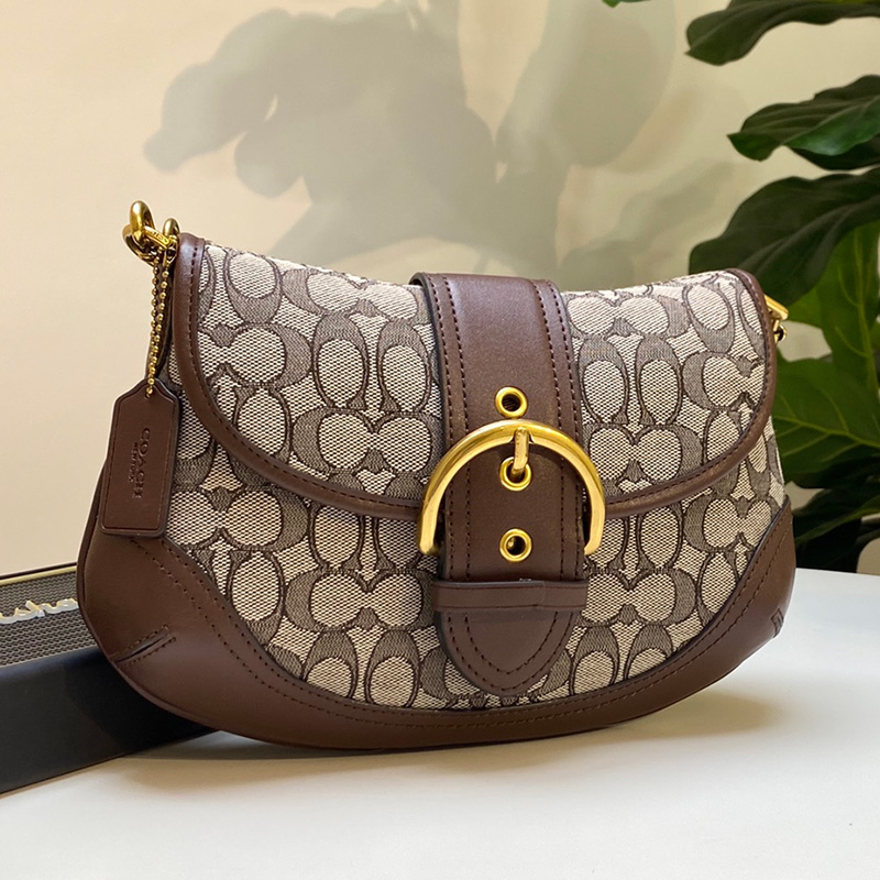 코치 소호 백 인 시그니처 자카드 CJ814 B4S0M