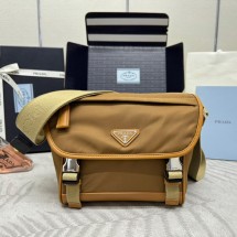 프라다가방 리나일론 사피아노 남성 숄더백 2VD066