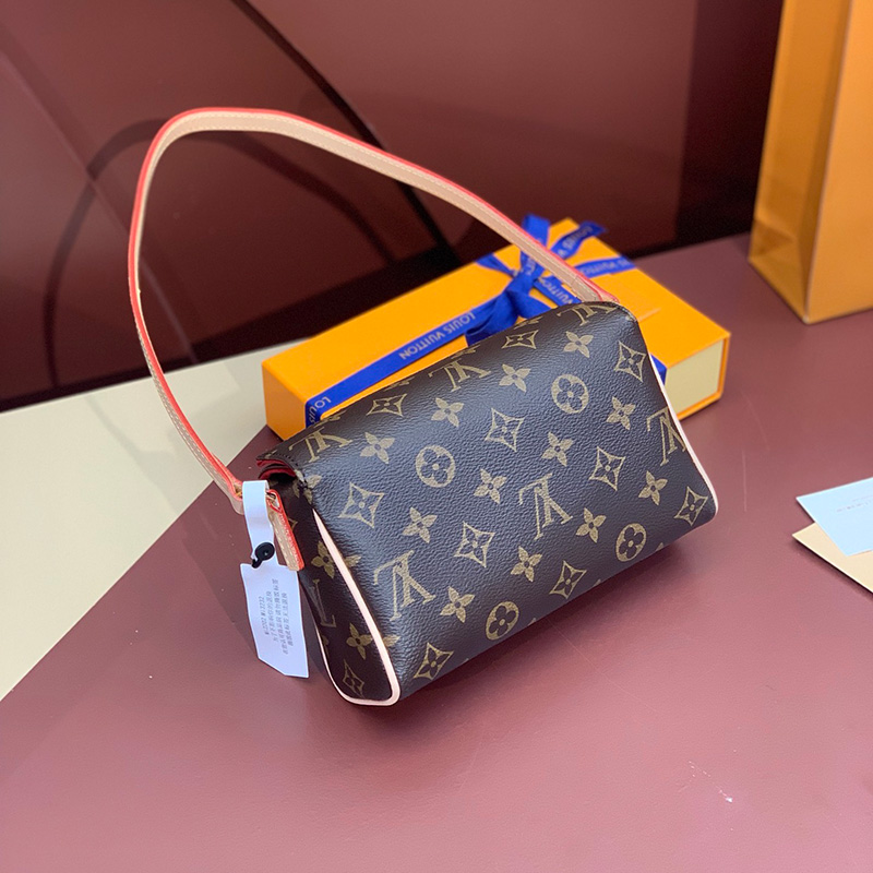 루이비통 레시탈 숄더백 모노그램 M51900