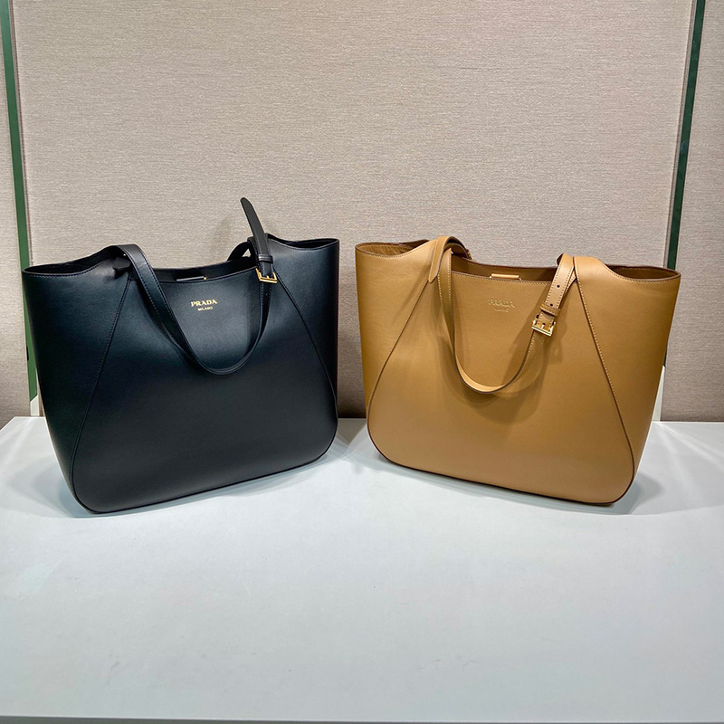 프라다 라지 가죽 토트 백 2컬러 1BG512