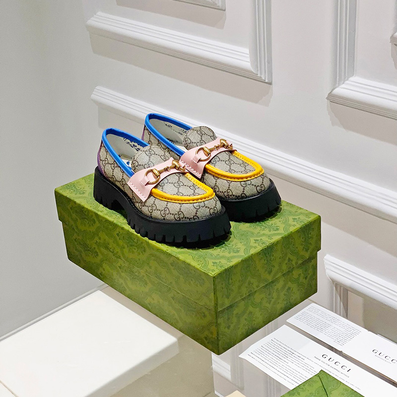 구찌 여성 HARALD 홀스빗 GG 캔버스 레더 로퍼 727170