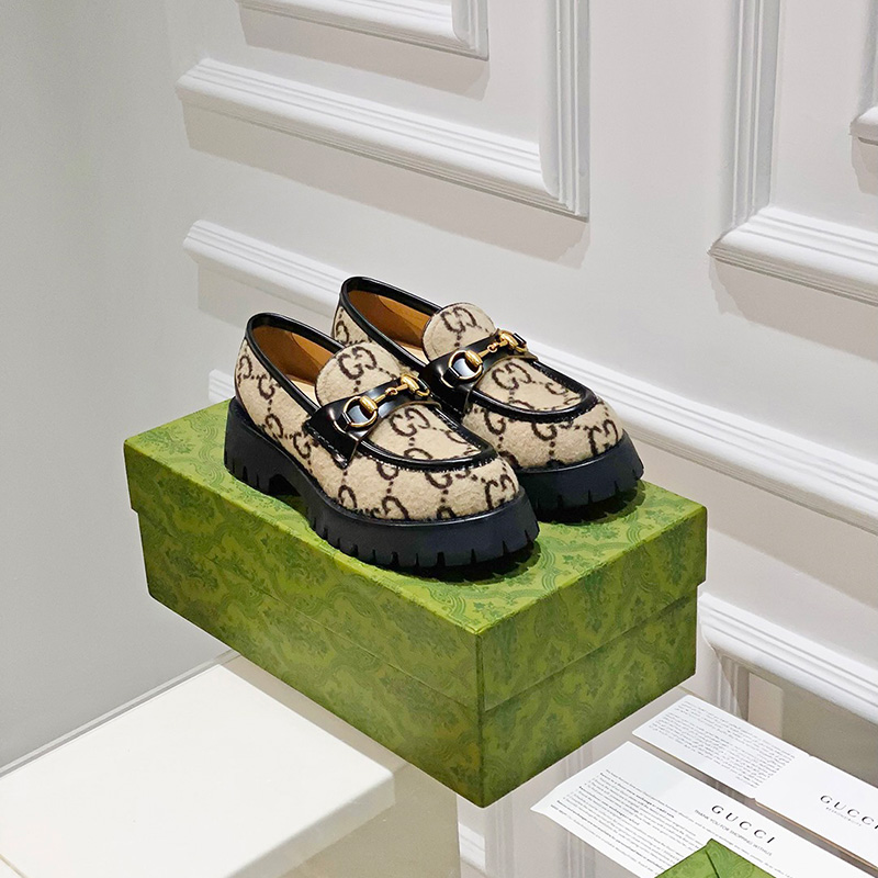 구 찌 구두 러그솔 홀스빗 로퍼 577236 UGM20