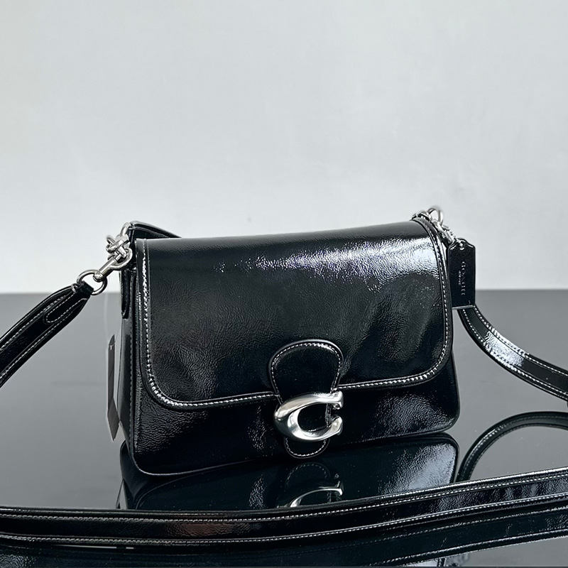 코치 소프트 태비 숄더 백 CR653 LHBLK