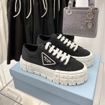 프라다 삼각로고 개버딘 여성 스니커즈 2컬러 1E260M