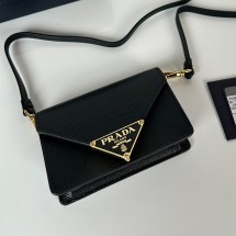 프라다 삼각로고 사피아노 레더 미니 크로스백 1MR033