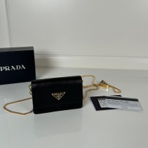 프라다 사피아노 스트랩 카드 홀더 1MR034