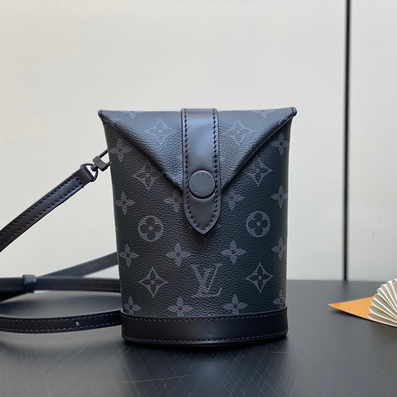 루이비통 남성 크로스백 엔벨로프 파우치 모노그램 M11613