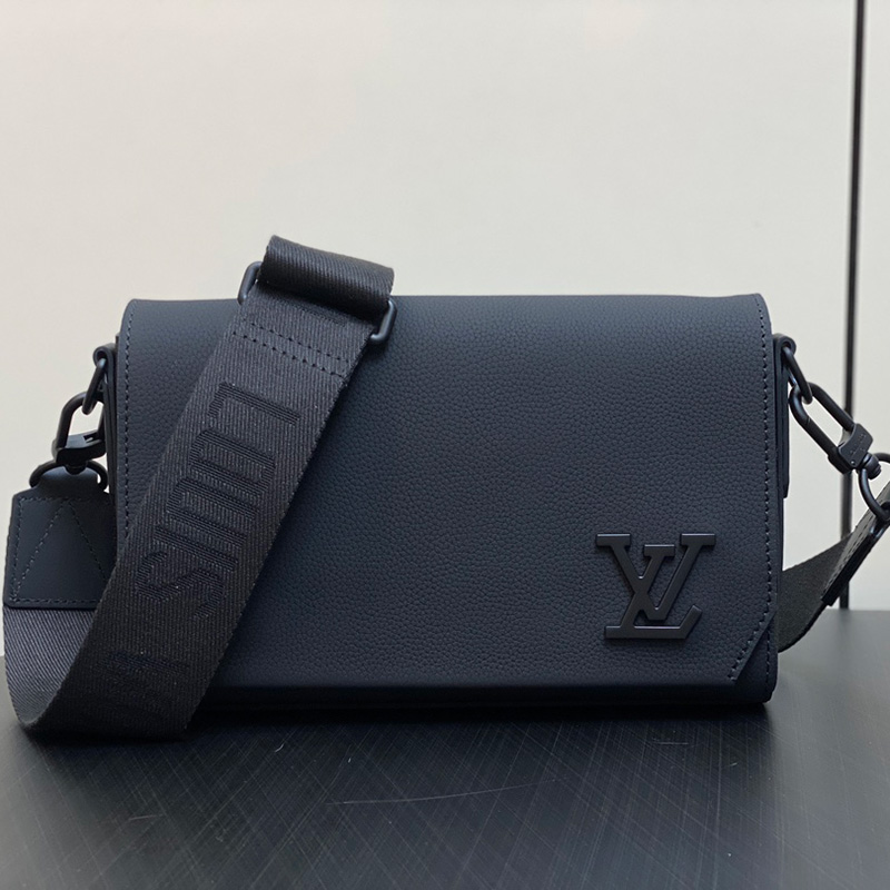 루이 비통 테이크오프 메신저 PM 2컬러 M24769