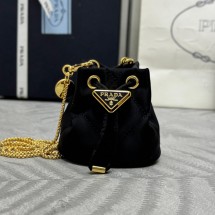 프라다 리나일론 미니 파우치 복조리백 1NR016 2AOS