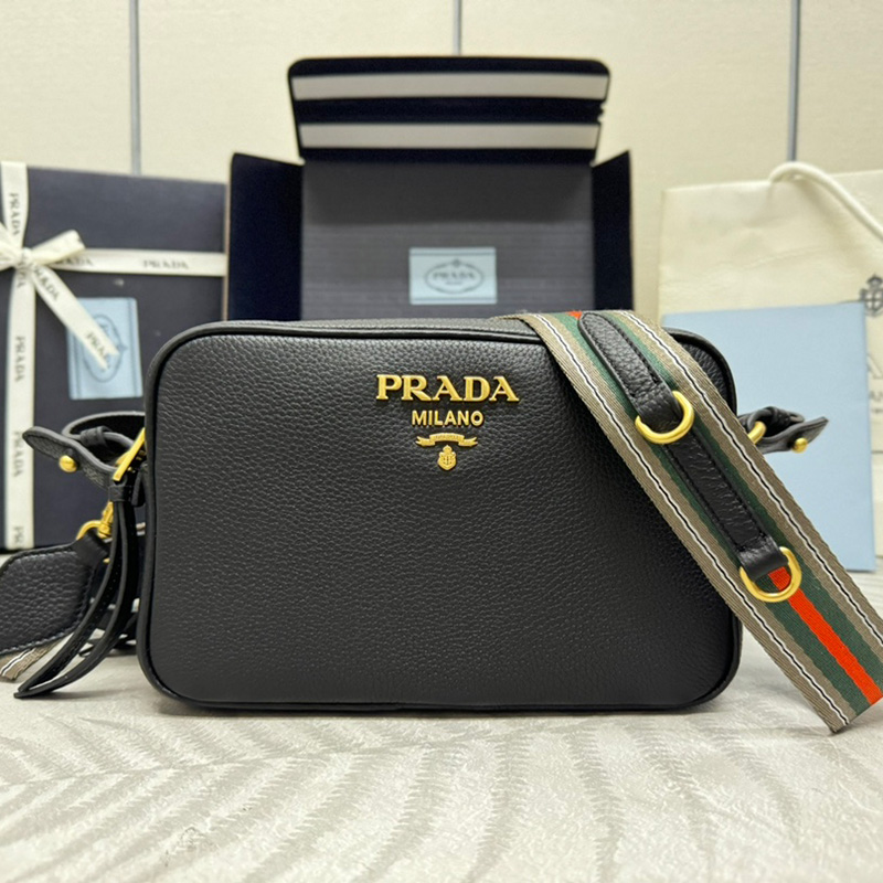 프라다 다이노 가죽 크로스 겸 숄더백 1BH082