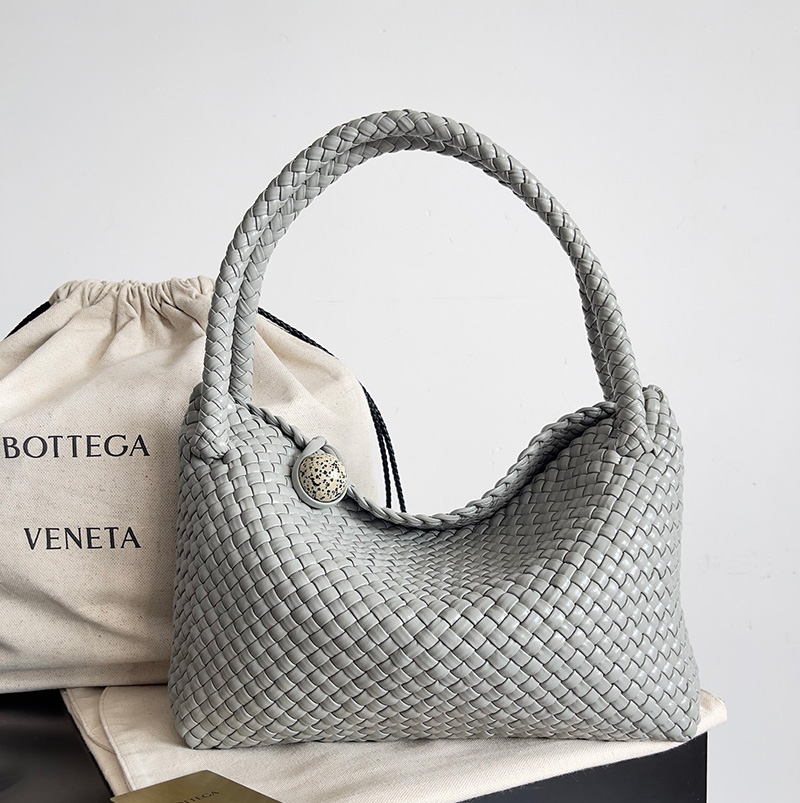 보테가베네타 토스카 716974