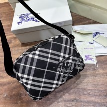 버버리 체크 크로스백 80920171