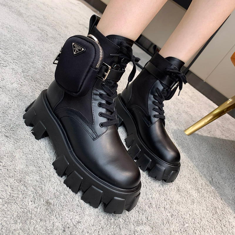 프라다 모놀리스 레더 나일론 패브릭 부츠 여성용 1T255M