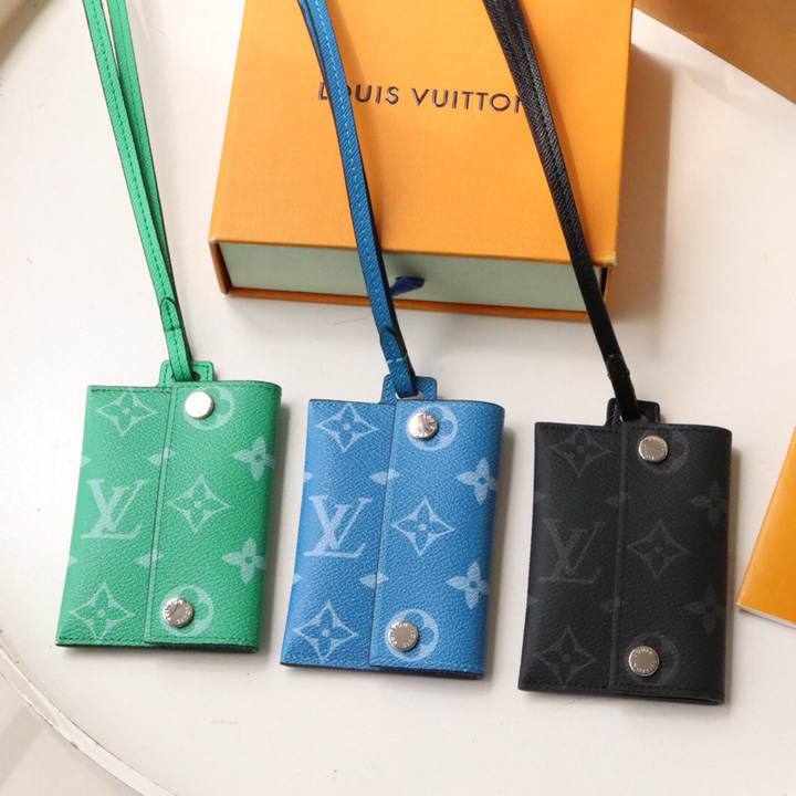 루이비통 24SS 카드 홀더 목걸이 3컬러 M83153