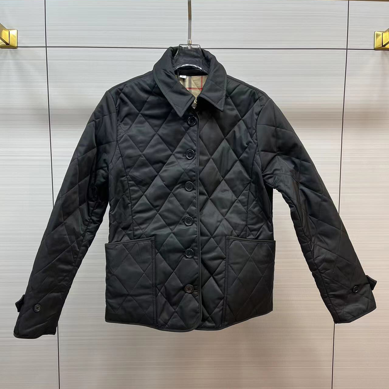 버버리 자켓 Burberry Diamond Quilted Thermoregulated Jacket 80342481