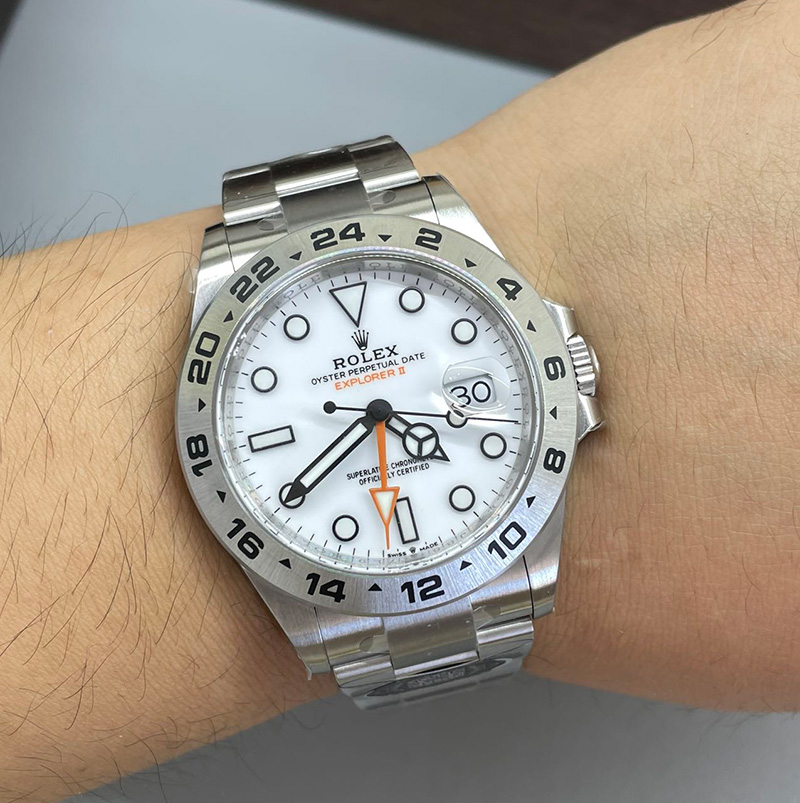 롤렉스 Explorer II 시계: 오이스터스틸 42MM M226570 0001