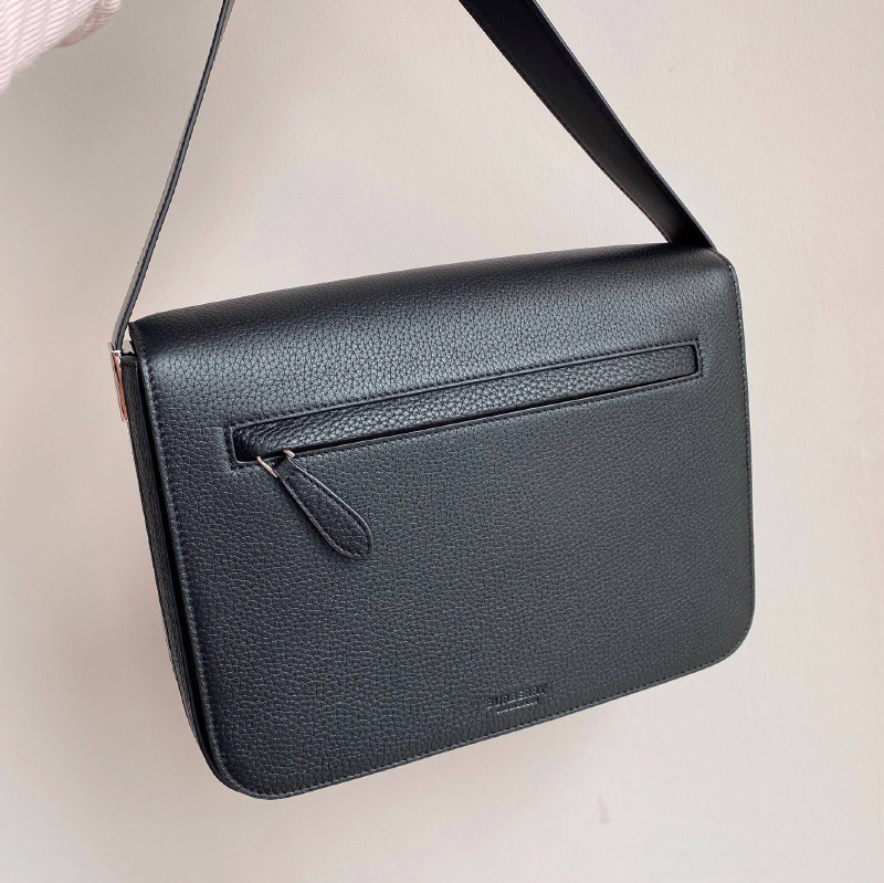 버버리 스페셜 프라이스 코너, 남성 올 레더 각인 로고 올림피아 메신저백 80416791