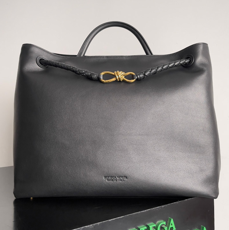 보테가베네타 라지 안디아모 토트백 2컬러  806010V4O921019