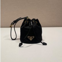 프라다 파우치 리에디션 1978 리나일론 미니 파우치 2컬러 1TT202