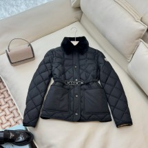 몽클레어 CYGNE 숏 다운 경량 재킷 2컬러 I20931A0007154A81999