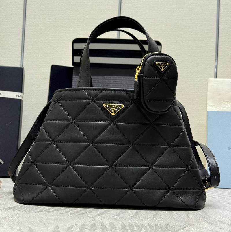 프라다 스티치 미디움 가죽 토트백 1BG545