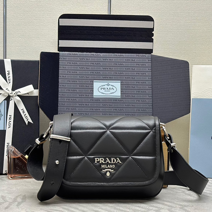 프라다 여성 로고 스펙트럼 퀼팅 레더 숄더백 1BD283 2DMQ F0002