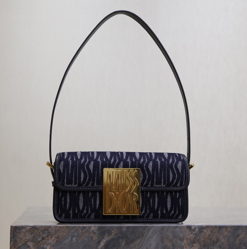 디올 미스 디올 플랩 백 올오버 블루 데님 M2610UDXR_M49E