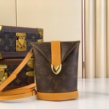 루이비통 24FW 엔벨로프 파우치 에이지드 M11629