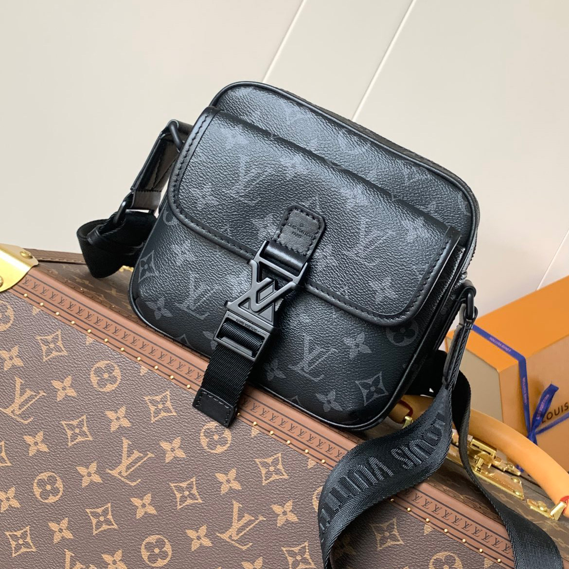 루이비통 겟어웨이 메신저 크로스백 M12518
