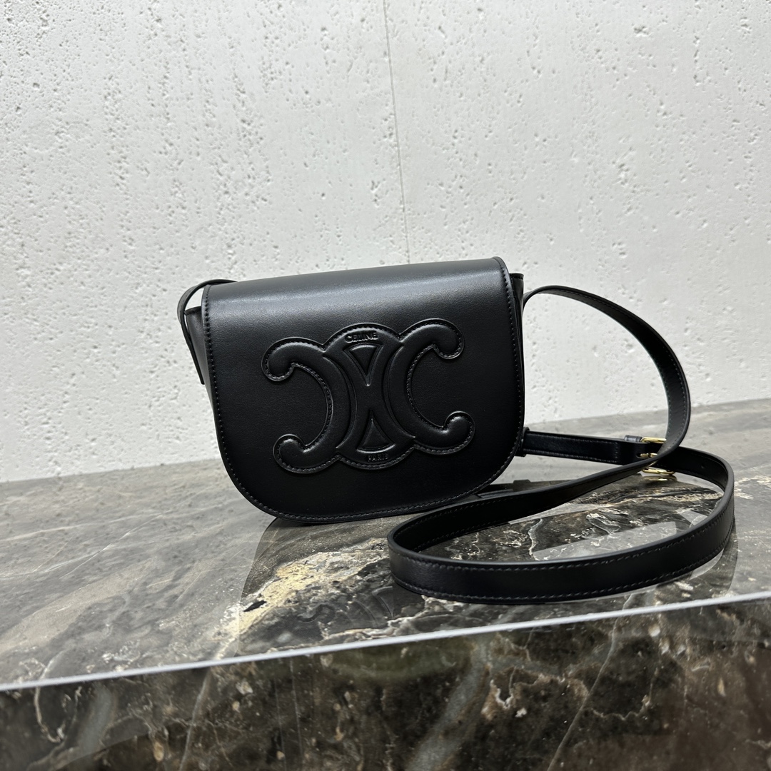 셀린느 퀴르 트리옹프 폴코백  2컬러 198263DU3