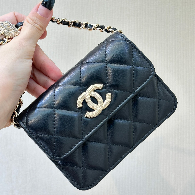 샤넬 체인 달린 미니백 램스킨, 스트라스, 골드 메탈 블랙 AP4315